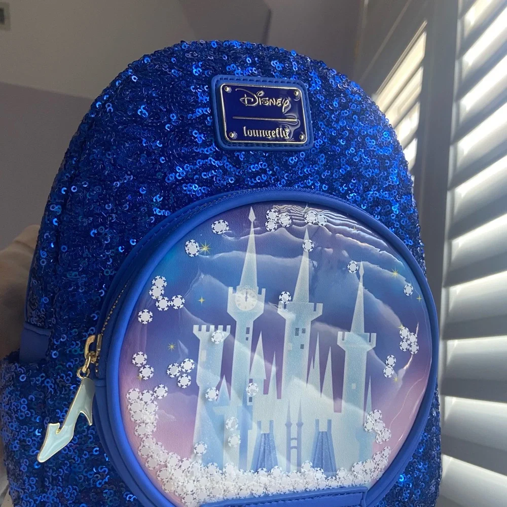 Cinderella Loungefly PALM EXCLUSIVE - Picture 8 of 11